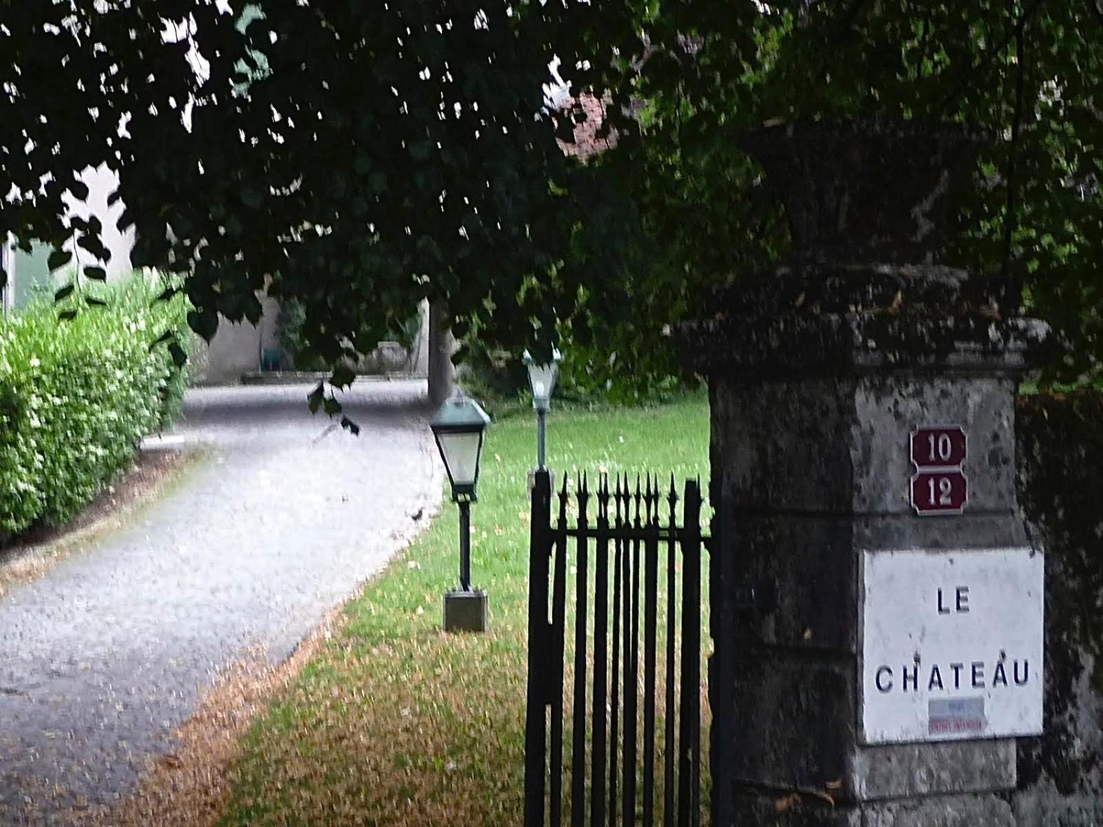 Le Chateau Lavigny Buitenkant foto