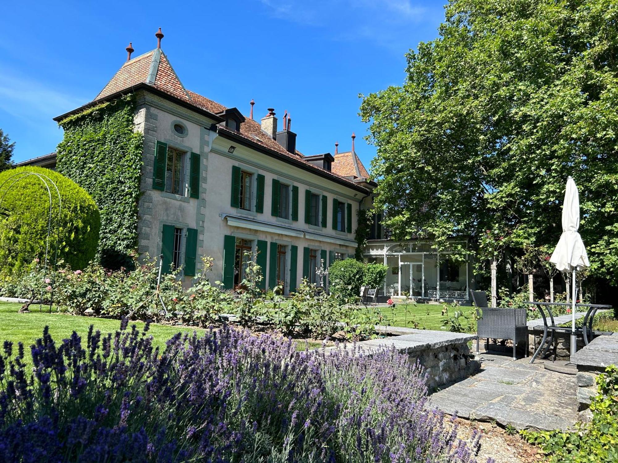 Le Chateau Lavigny Buitenkant foto