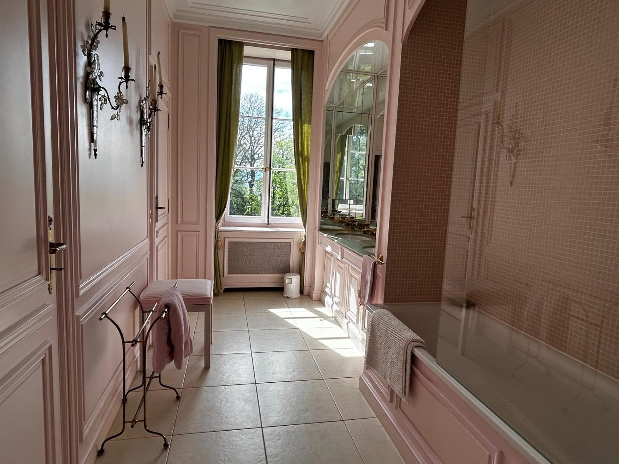 Le Chateau Lavigny Buitenkant foto